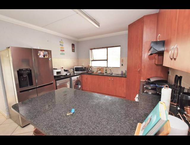 2 BEDROOM PROPERTY TO RENT IN PAULSHOF